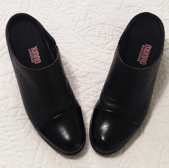 Munro black leather mules. - Picture 1 of 12